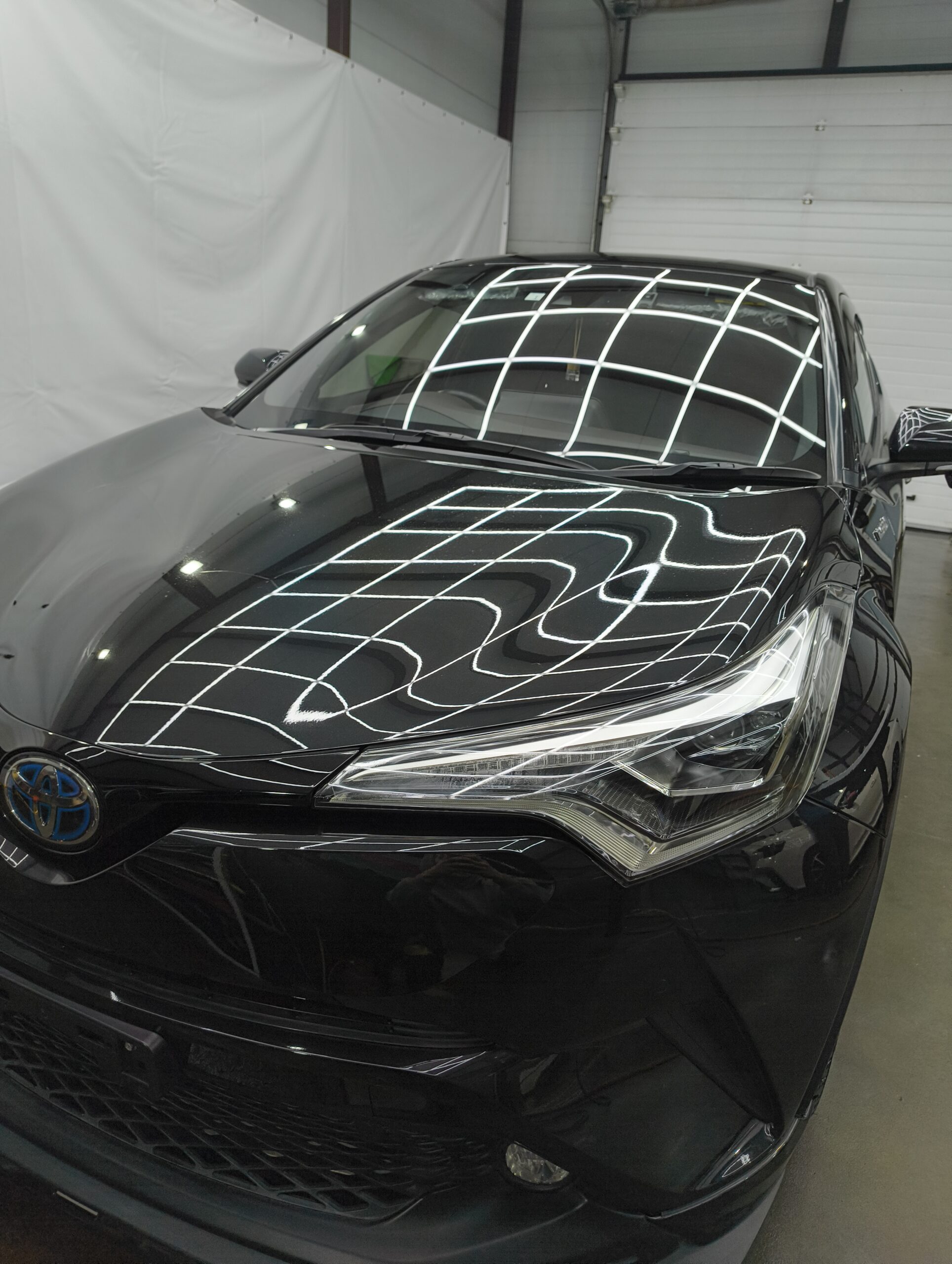 черная TOYOTA